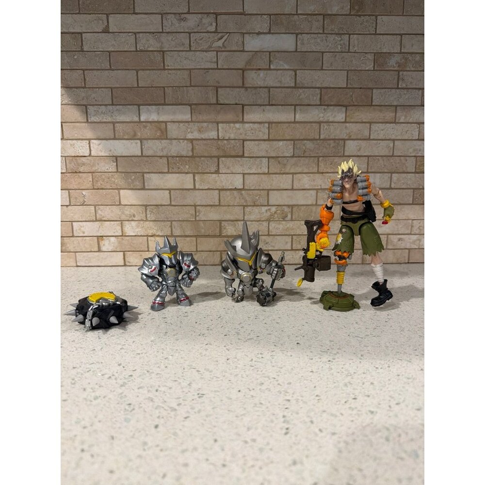 Hasbro Overwatch figure bundle‎